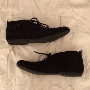 Suede black lace up loafer/short boots